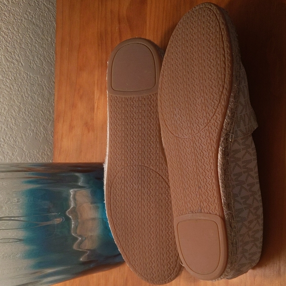 Michael Kors Signature Logo Kendrick espadrille flats - Picture 4 of 10